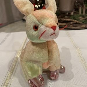 THE BEANIE BABY RABBIT - BRAND NEW